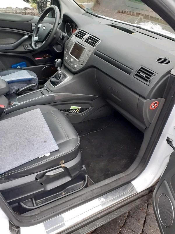 Gebraucht Ford Kuga 163 PS (119 kW) 2011 Weiß SUV