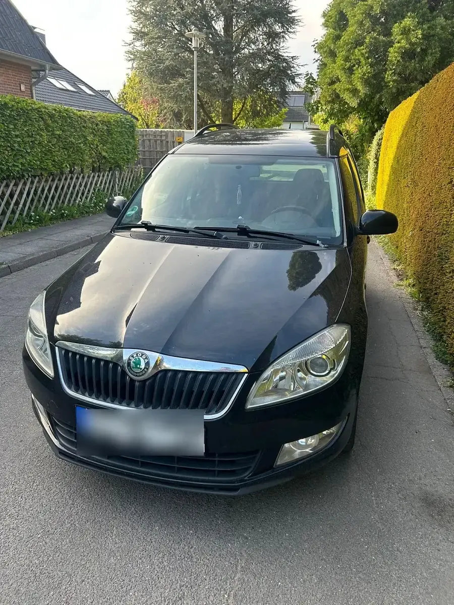 Gebraucht Skoda Roomster 105 PS (77 kW) 2012 Schwarz Van / Kleinbus