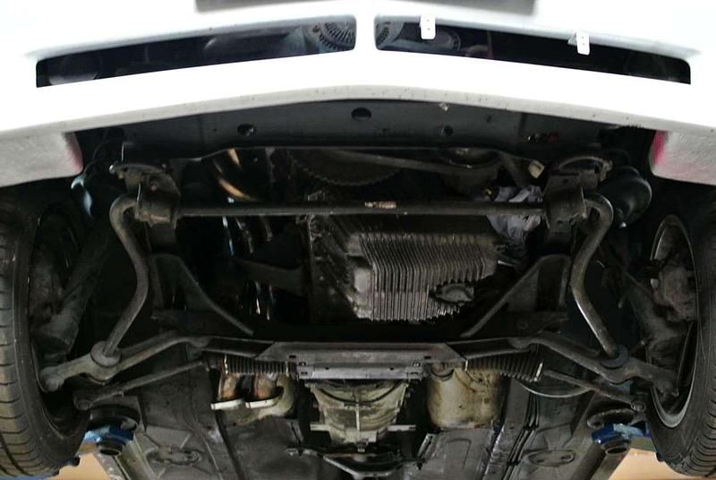 Gebraucht BMW 325 204 PS (150 kW) 1982 Silber Coupé