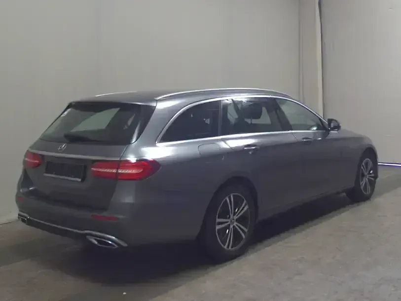Gebraucht Mercedes E300 Avantgarde 245 PS (180 kW) 2020 Grau Kombi