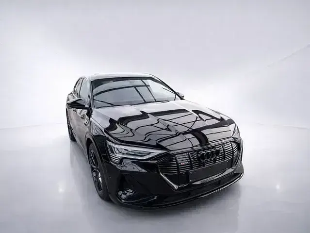 Second-hand Audi e-tron Sportback S-Line 300 kW (408 CP) 2022 Negru SUV