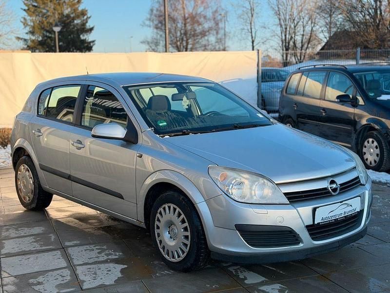 Gebraucht Opel Astra Sport 105 PS (77 kW) 2005 Silber Limousine
