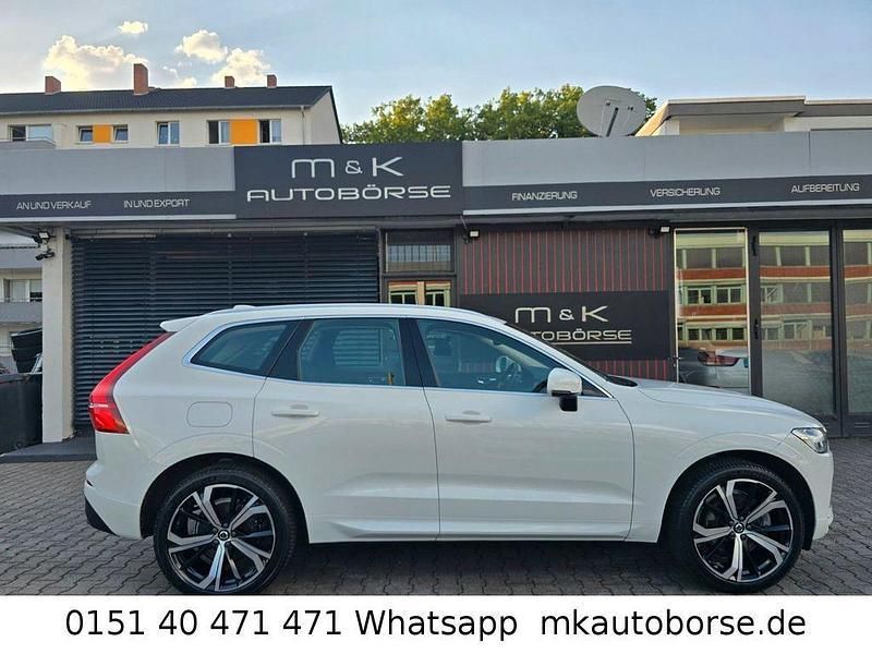 Gebraucht Volvo XC60 Momentum 235 PS (172 kW) 2017 Weiß SUV