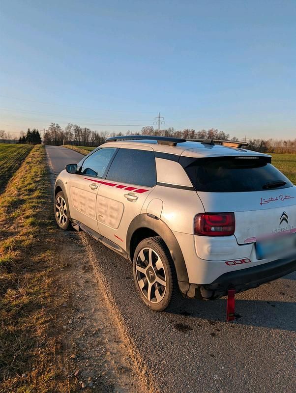 Gebraucht Citroën C4 92 PS (67 kW) 2015 Weiß SUV