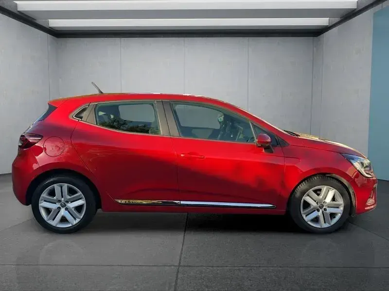 Gebraucht Renault Clio 101 PS (74 kW) 2021 Rot Kleinwagen