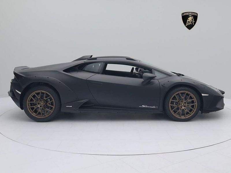 Neu Lamborghini Huracán 610 PS (448 kW) 2025 Schwarz Coupé
