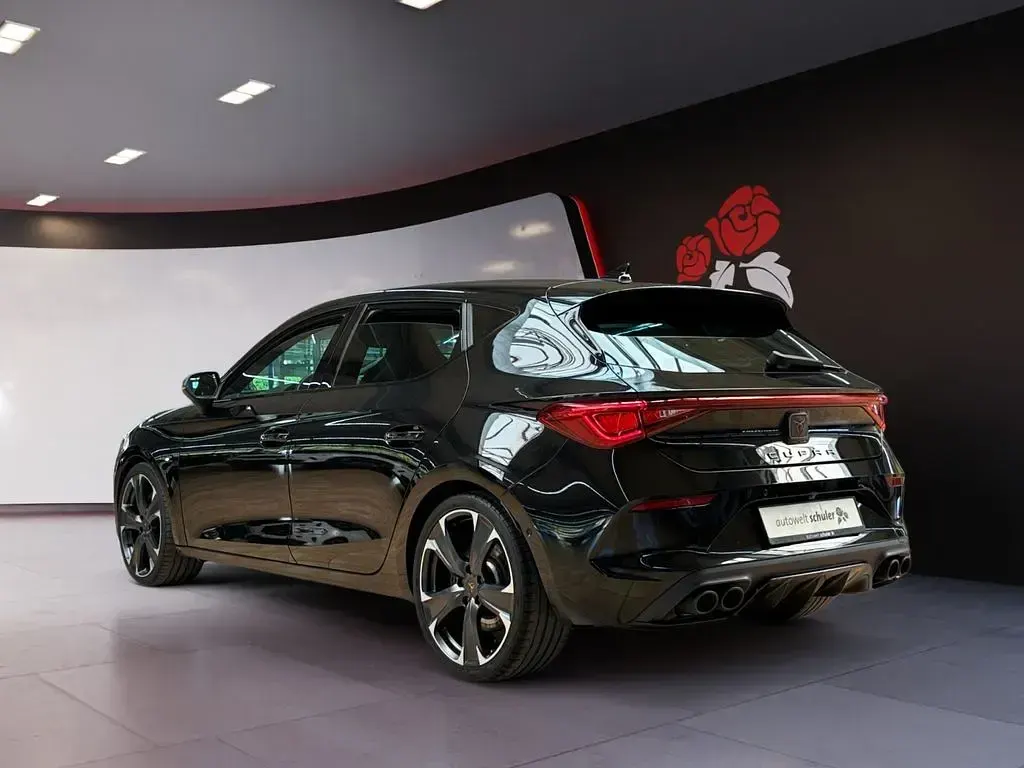 Gebraucht Cupra Leon VZ 300 PS (220 kW) 2022 Mitternachtsschwarz Limousine