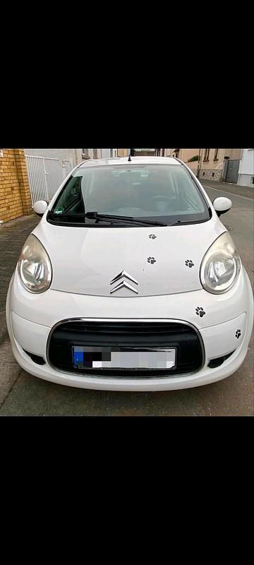 Weiß Gebraucht 2011 Citroën C1 Kleinwagen | 2.500 € (Fairer Preis) - Bild 1/4