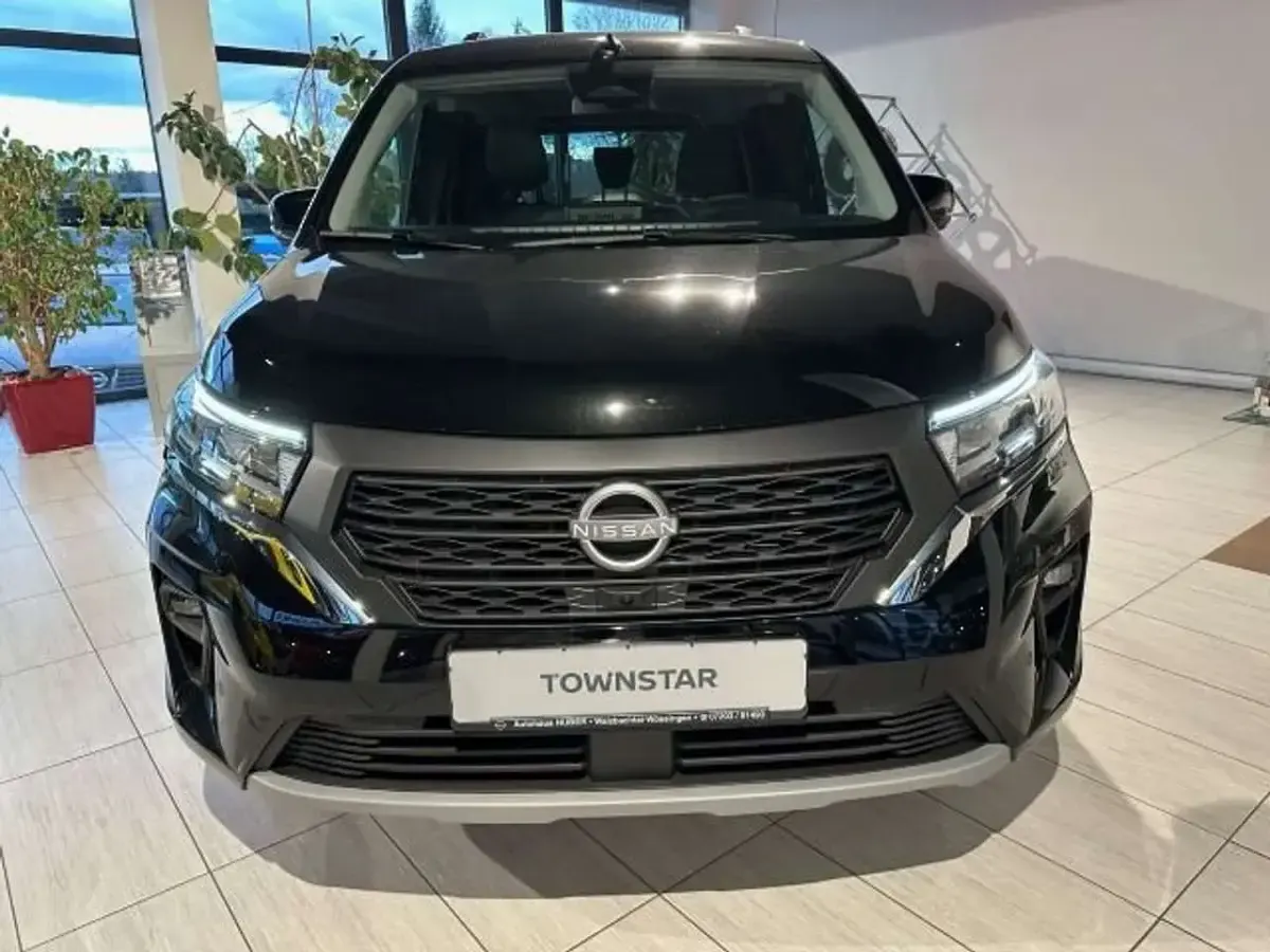 Gebraucht Nissan Townstar Tekna 131 PS (96 kW) 2024 Black metallic Kombi