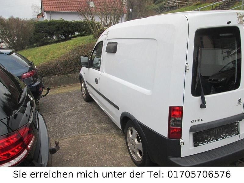 Second-hand Opel Combo 94 CP (69 kW) 2011 Alb Monovolum