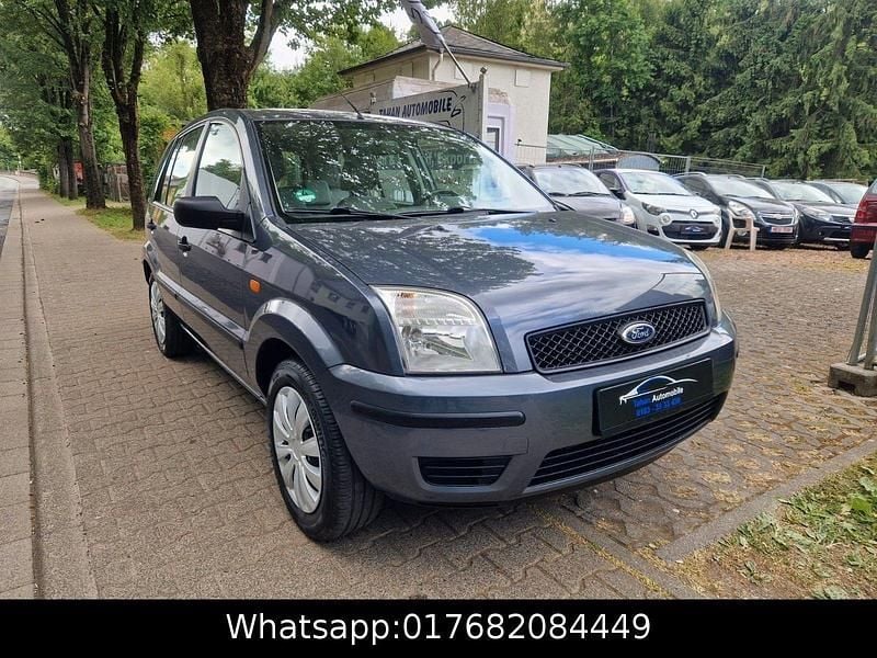 Grau Gebraucht 2005 Ford Fusion Ambiente Limousine | 2.499 € (Fairer Preis) - Bild 1/4