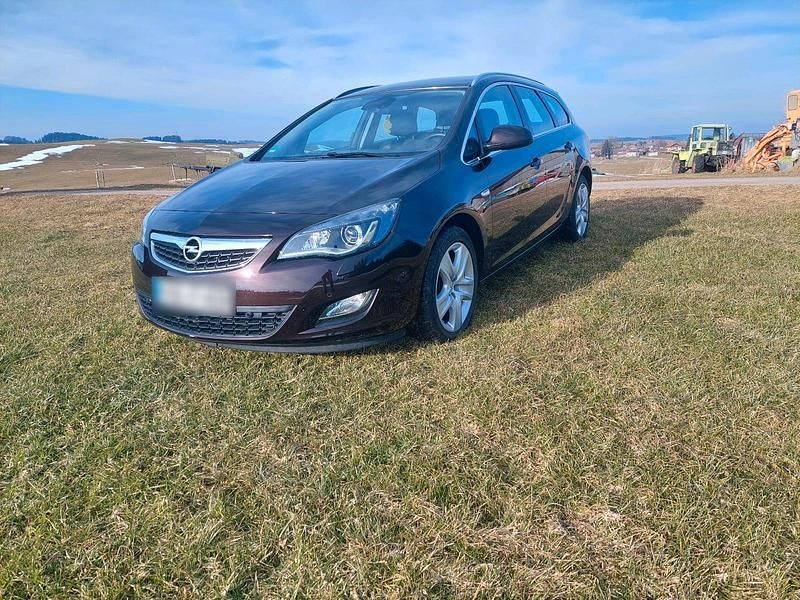 Gebraucht Opel Astra 120 PS (88 kW) 2011 Braun Kombi