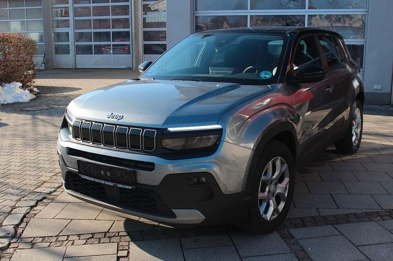 Grau Gebraucht 2025 Jeep Avenger Altitude SUV | 18.900 € (Teuer) - Bild 1/4