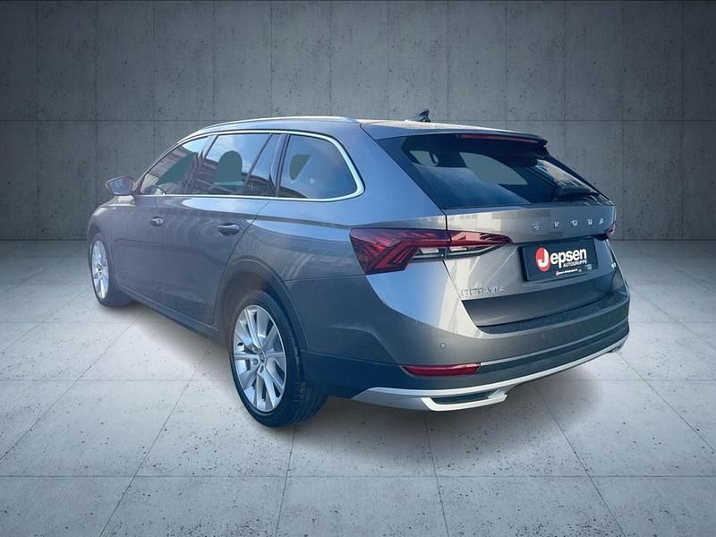 Gebraucht Skoda Octavia 200 PS (147 kW) 2024 Graphite grau metallic Kombi