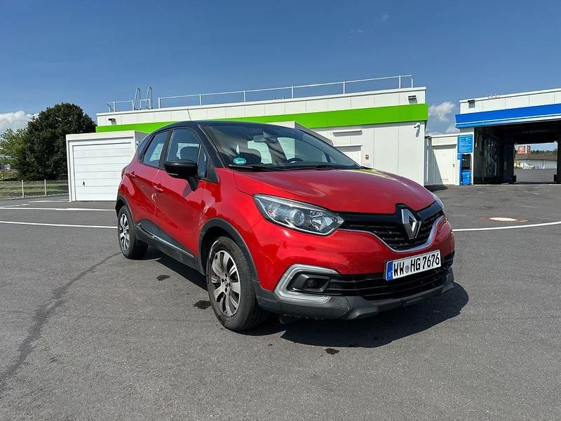 Rot Gebraucht 2018 Renault Captur Bose Edition SUV | 9.000 € (Superpreis) - Bild 1/4