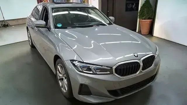 Gebraucht BMW 320 Shadowline 190 PS (139 kW) 2024 Grau Limousine