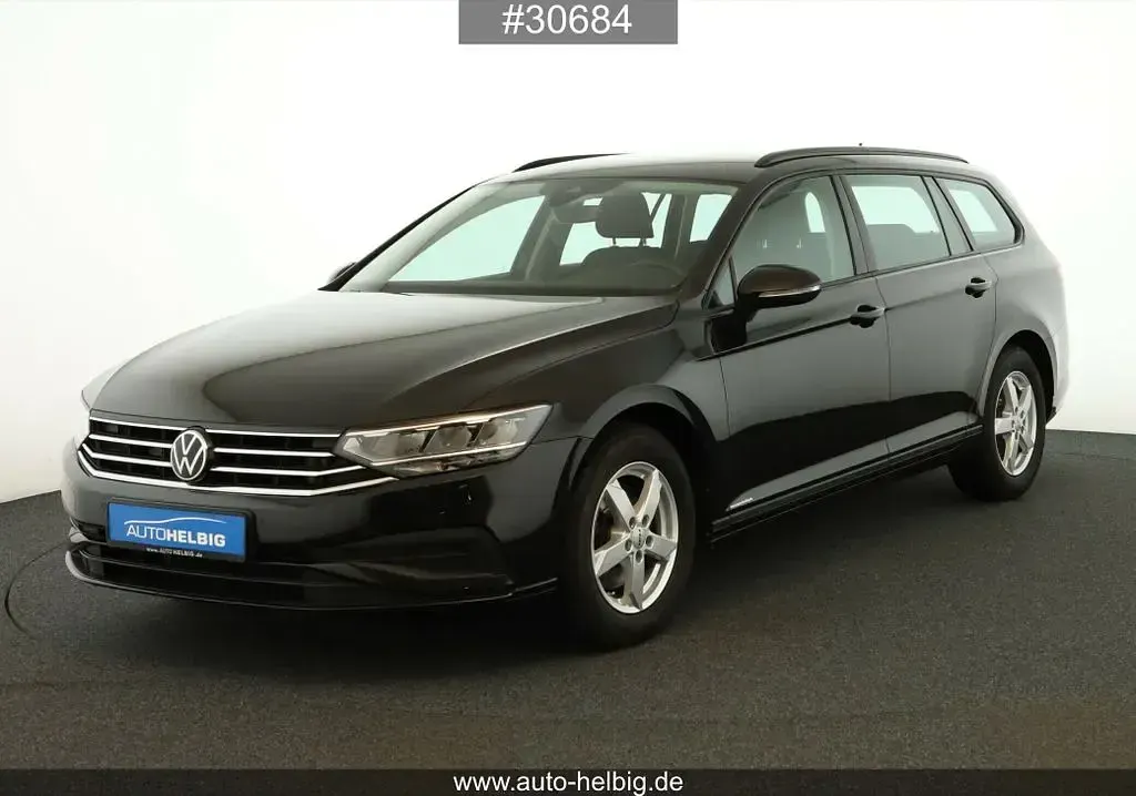 Second-hand VW Passat 122 CP (89 kW) 2023 Negru Break