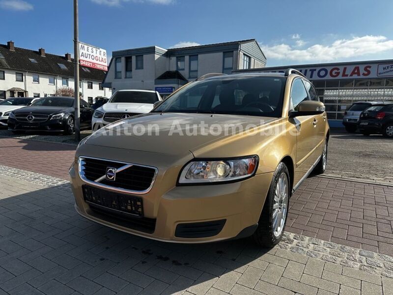 Gold Gebraucht 2008 Volvo V50 Kinetic Kombi | 3.990 € (Fairer Preis) - Bild 1/4