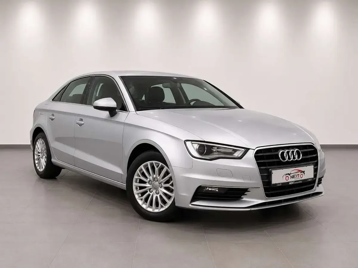 Gebraucht Audi A3 Ambiente 110 PS (80 kW) 2016 Silber Limousine