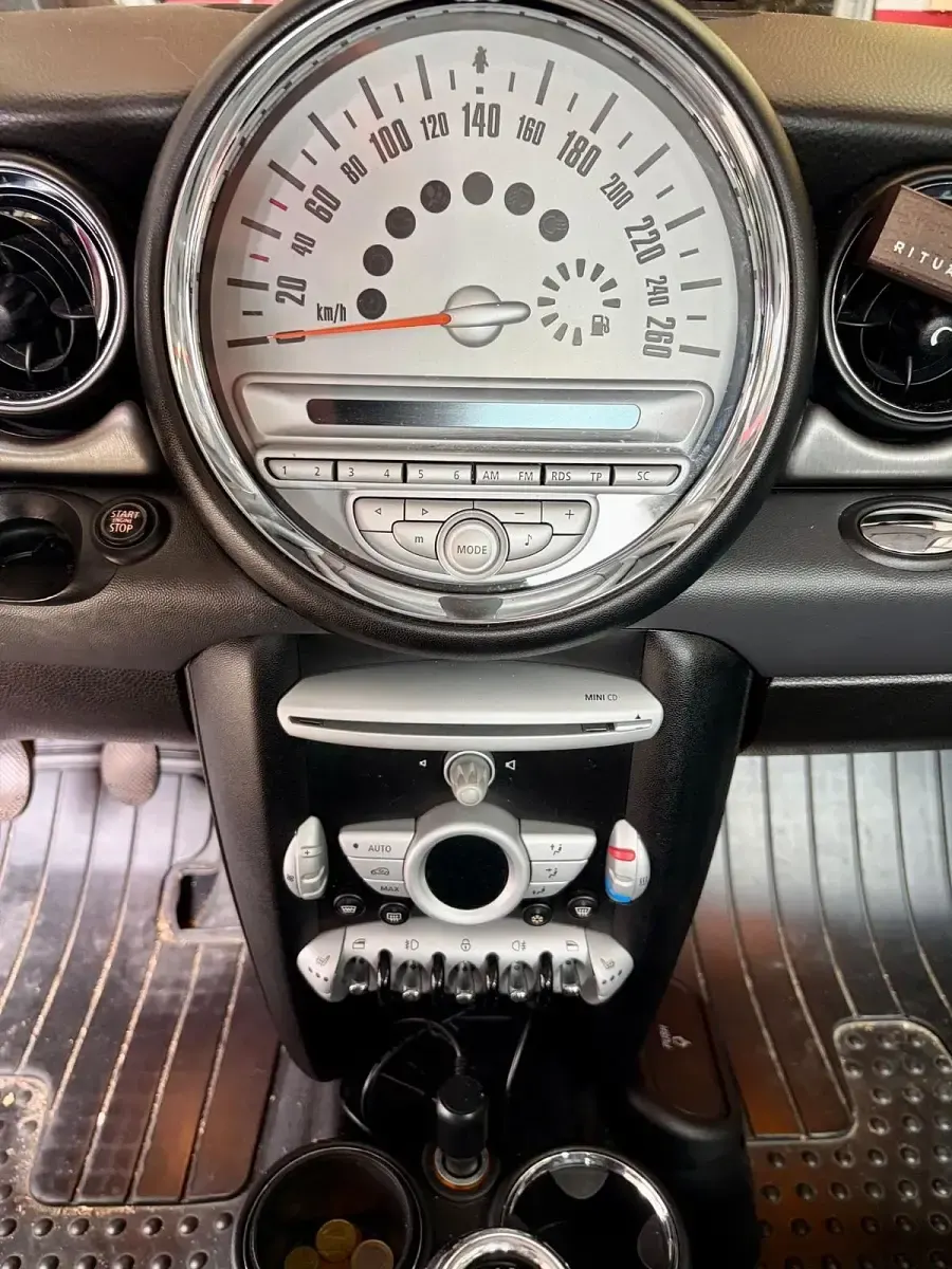 Gebraucht Mini Cooper 98 PS (72 kW) 2010 Andere farben Kleinwagen