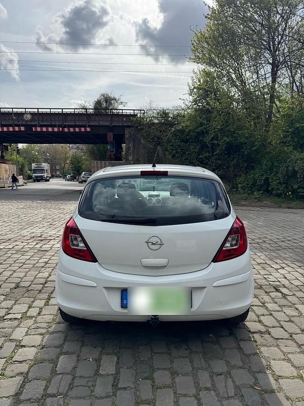 Second-hand Opel Corsa 60 CP (44 kW) 2009 Alb Hatchback