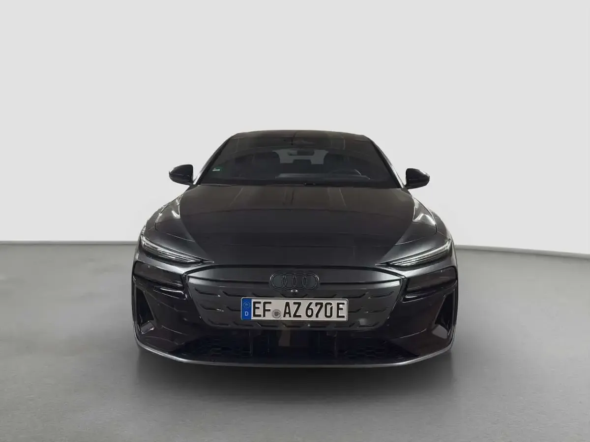 Używany Audi A6 e-tron S-Line 269 kW (367 KM) 2026 Szary Kombi