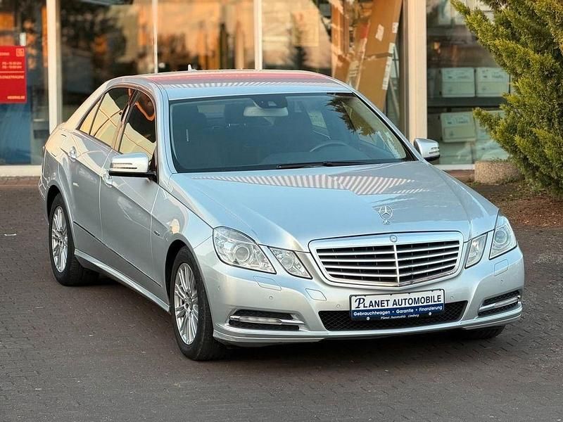 Gebraucht Mercedes E200 184 PS (135 kW) 2012 Silber Limousine