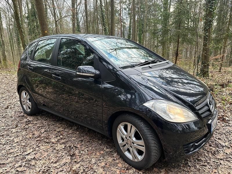 Gebraucht Mercedes A160 83 PS (61 kW) 2010 Schwarz Kleinwagen