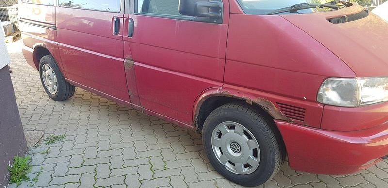 Używany VW T4 102 KM (75 kW) 1993 Czerwony Van