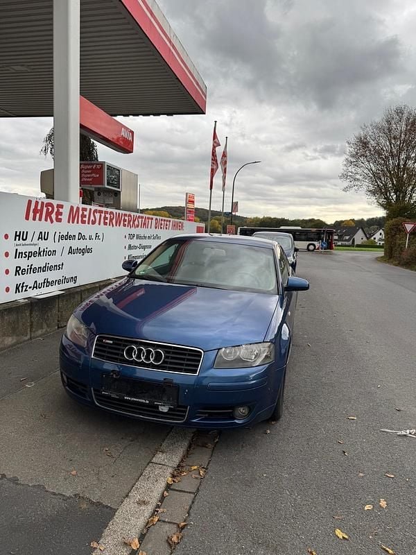 Blau Gebraucht 2003 Audi A3 S-Line Kleinwagen | 1.000 € (Superpreis) - Bild 1/4