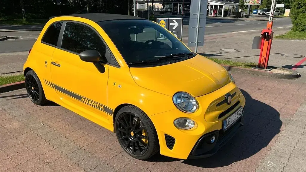 Gebraucht Abarth 595 Competizione 179 PS (131 kW) 2016 Gelb Cabrio