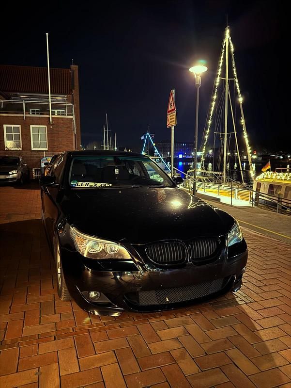 Gebraucht BMW 520 M Sport 170 PS (125 kW) 2004 Schwarz Limousine