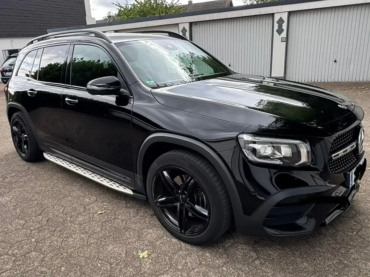 Gebraucht Mercedes GLB200 AMG 163 PS (119 kW) 2022 Schwarz SUV