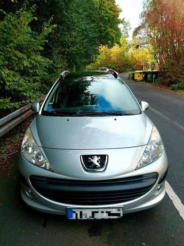 Grau Gebraucht 2008 Peugeot 207 Kombi | 2.200 € (Fairer Preis) - Bild 1/4