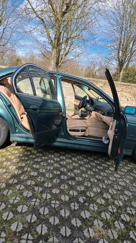 Gebraucht BMW 528 193 PS (141 kW) 1999 Grün Limousine