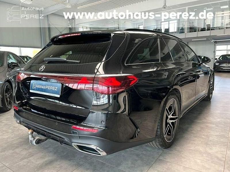 Gebraucht Mercedes E200 AMG 204 PS (150 kW) 2023 Obsidianschwarz metallic Kombi