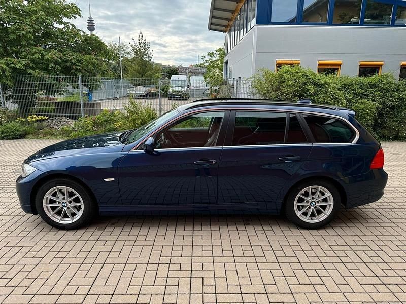 Gebraucht BMW 318 Exclusive 143 PS (105 kW) 2012 Kombi