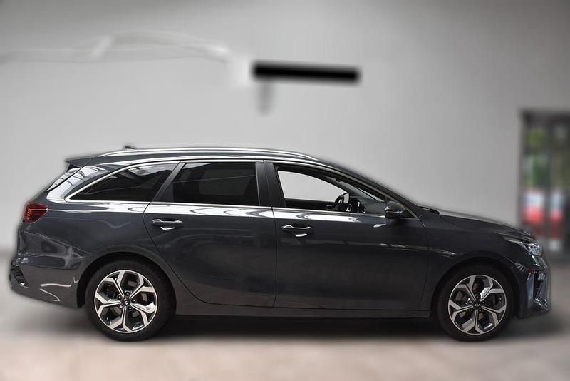 Grau metallic Gebraucht 2021 Kia Ceed Sportswagon Kombi | 20.520 € (Teuer) - Bild 1/4