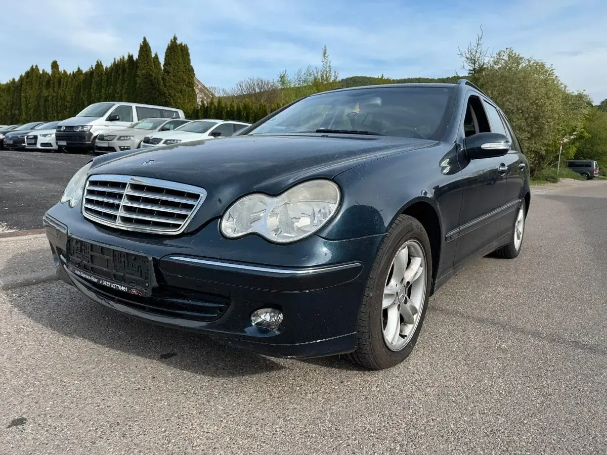 Gebraucht Mercedes C220 Elegance 150 PS (110 kW) 2004 Schwarz Kombi
