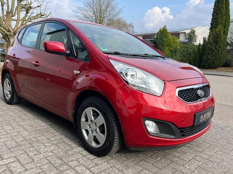 Gebraucht Kia Venga Vision 90 PS (66 kW) 2012 Rot Kleinwagen