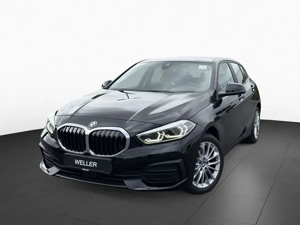 Gebraucht BMW 118 Advantage 136 PS (100 kW) 2023 Schwarz (schwarz) Kleinwagen