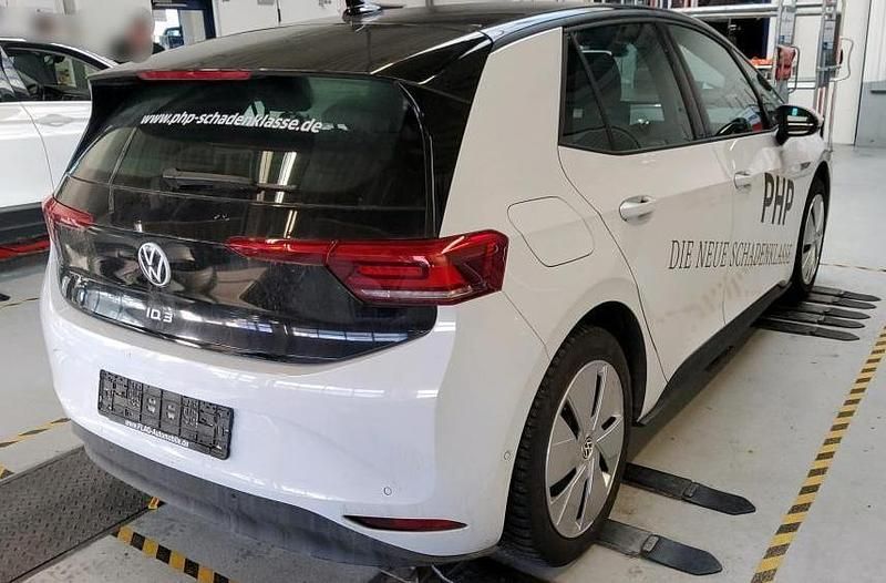 Gebraucht VW ID.3 Pro Performance 150 kW (204 PS) 2022 Gletscherweiß Kleinwagen