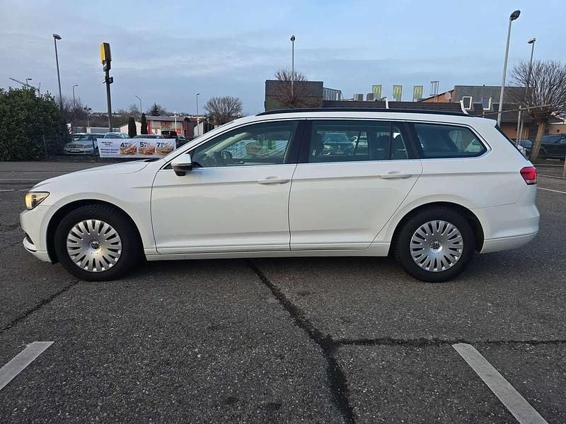 Gebraucht VW Passat 150 PS (110 kW) 2017 Weiß Kombi