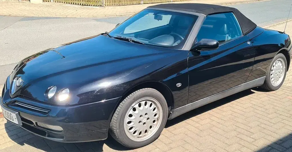 Gebraucht Alfa Romeo Spider 150 PS (110 kW) 1997 Schwarz Cabrio
