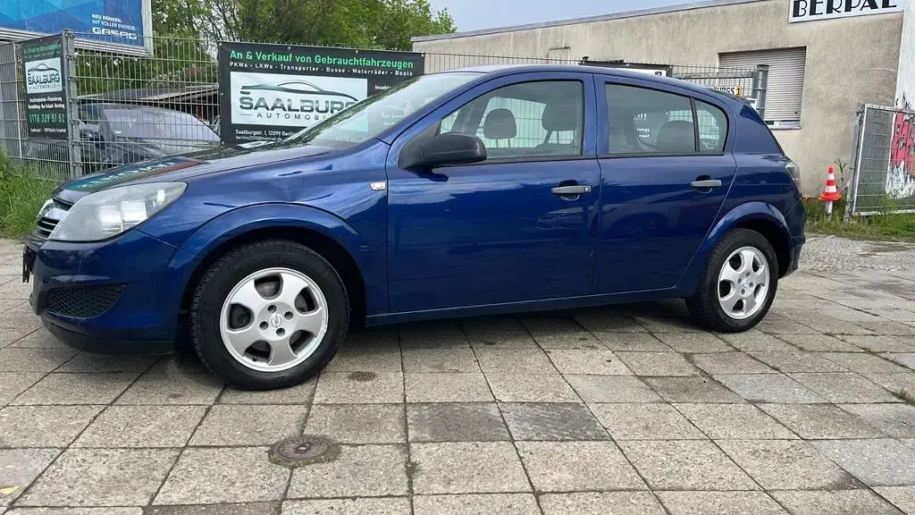 Gebraucht Opel Astra Basis 90 PS (66 kW) 2009 Blau Limousine