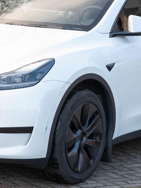 Usata Tesla Model Y 255 kW (347 CV) 2024 Bianco SUV
