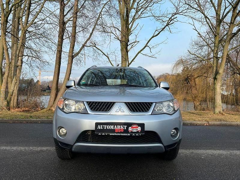Gebraucht Mitsubishi Outlander Top 170 PS (125 kW) 2009 Silber SUV