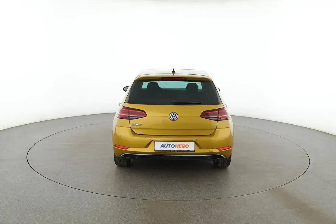 Gebraucht VW Golf VII Join 116 PS (85 kW) 2018 Gelb Limousine
