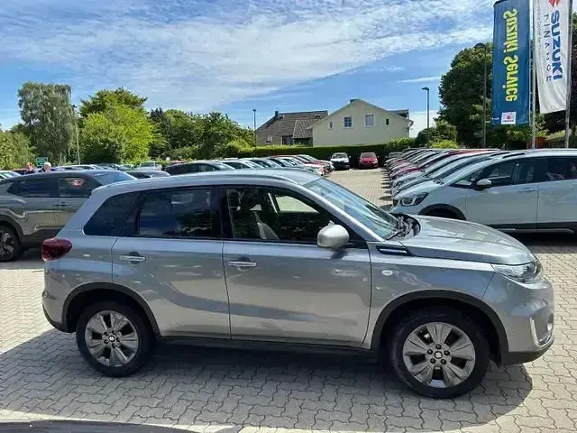 Gebraucht Suzuki Vitara Comfort 129 PS (94 kW) 2023 Grau SUV