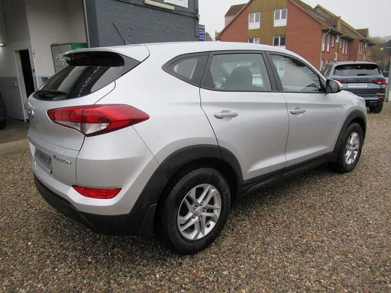 Gebraucht Hyundai Tucson Classic 141 PS (103 kW) 2016 Silber SUV